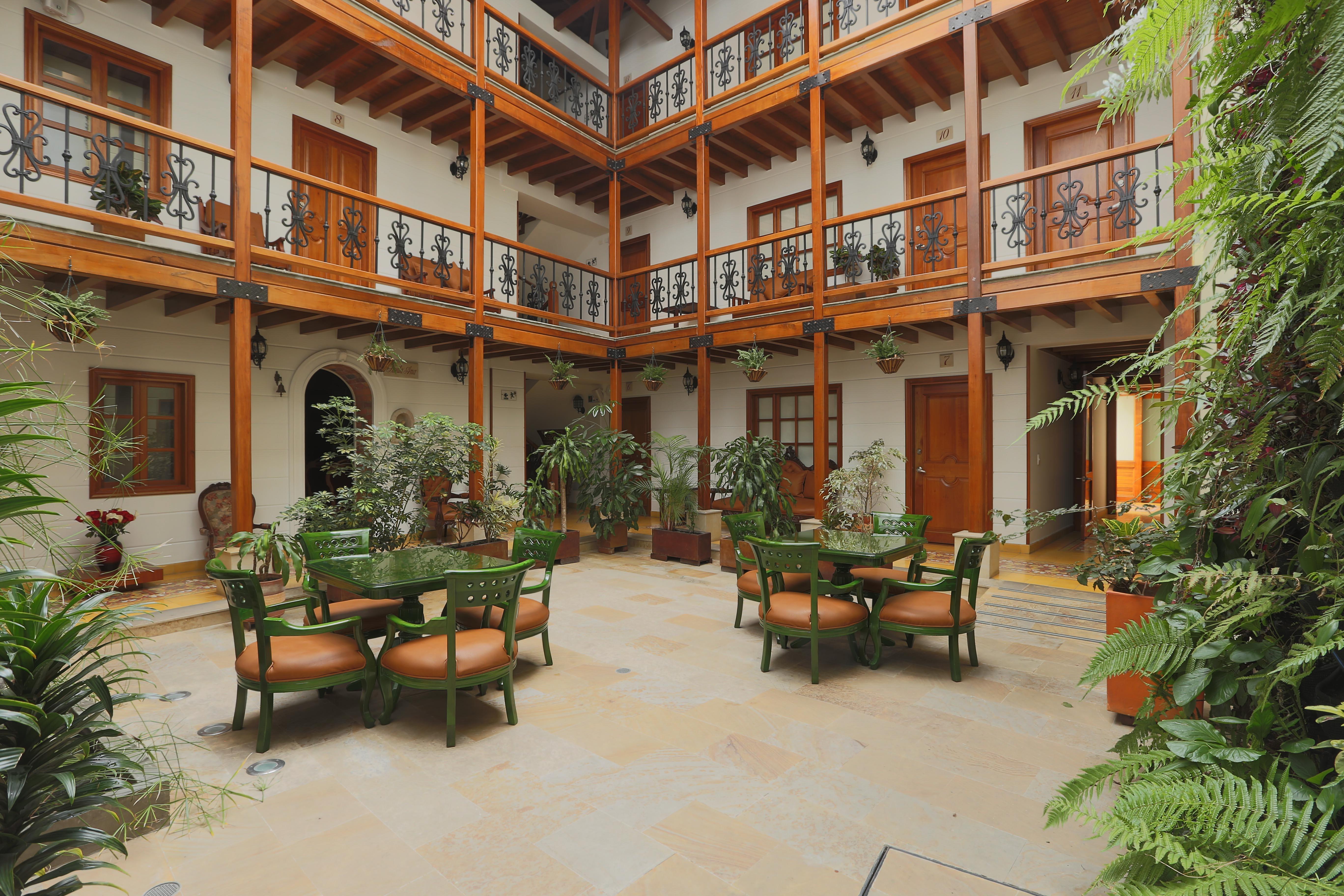 Hotel Santa Lucia Boutique Spa Bogotá Eksteriør bilde Patio of the hotel