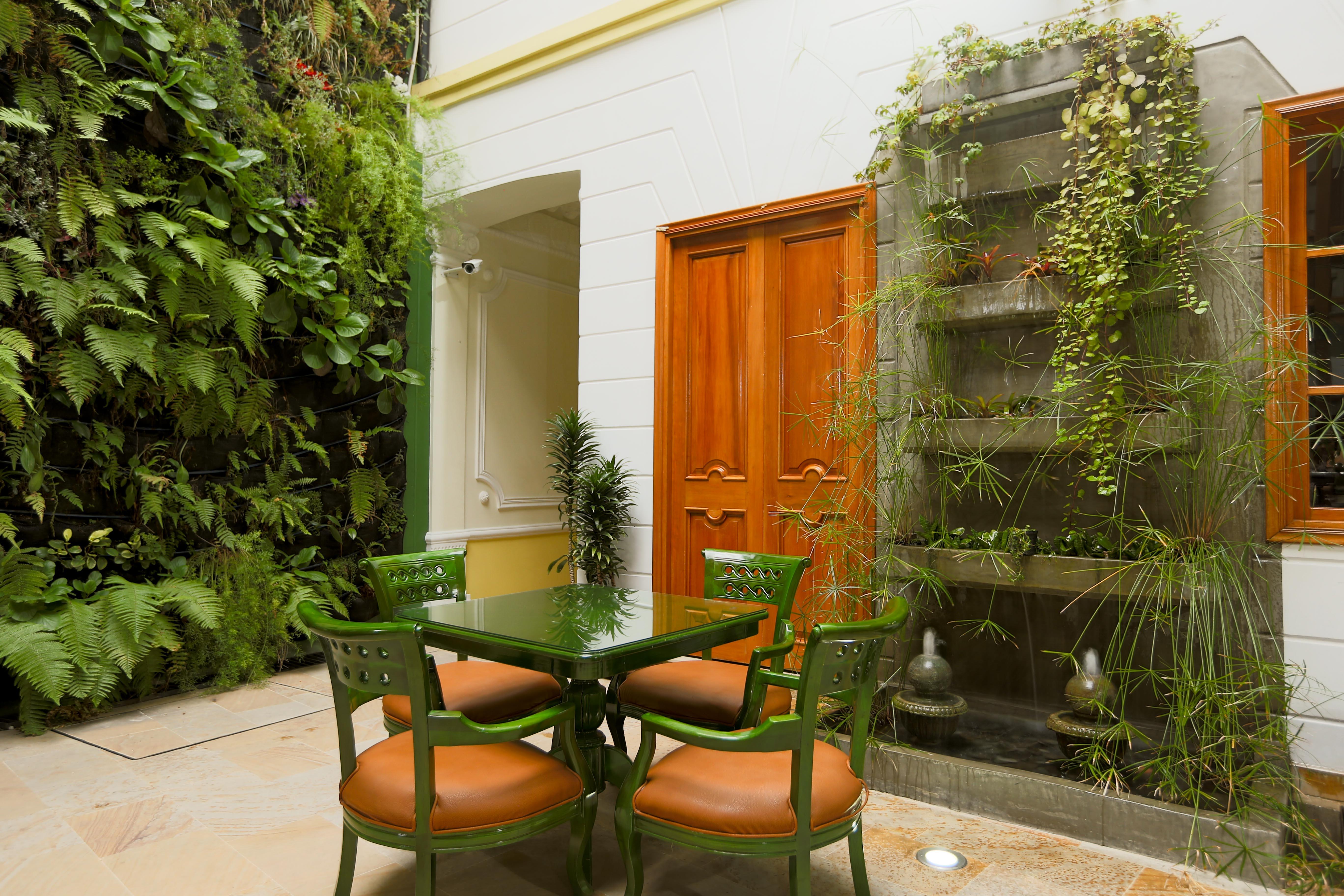 Hotel Santa Lucia Boutique Spa Bogotá Eksteriør bilde Living wall in a home
